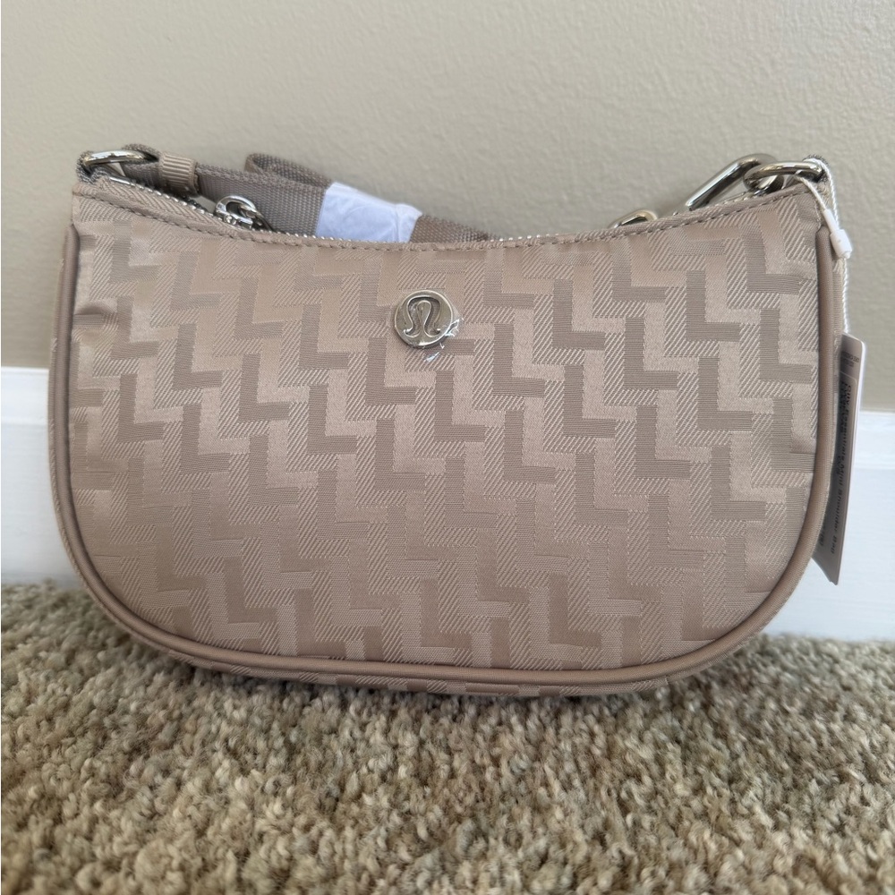 Lululemon City Essentials Mini Shoulder Bag 1L L Monogram Jacquard Sheer Oak
